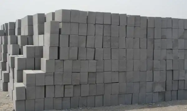 農(nóng)村自建房，泡沫磚的特點。
